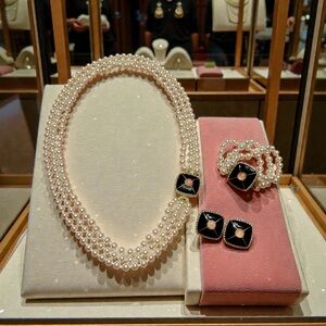 RARE Signed Fedra Black Pearl Glass Rose Quart Necklace Bracelet & Clip Earrings